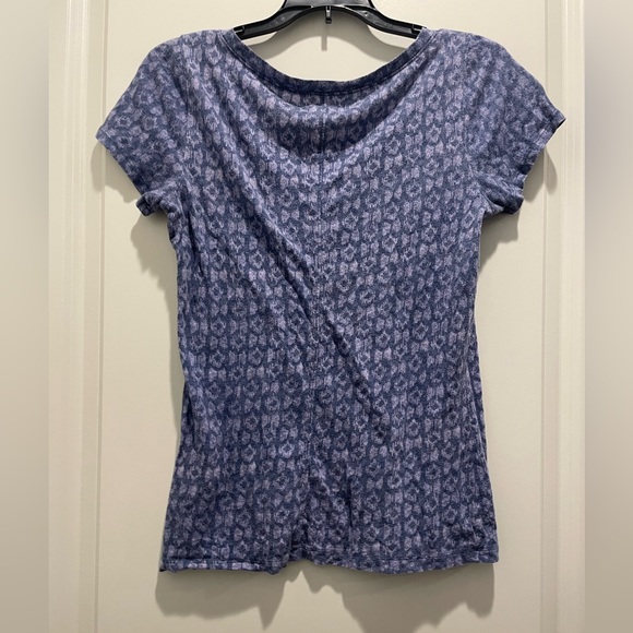 Hollister V Neck Top - Picture 4 of 4